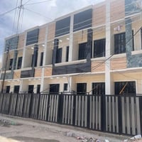 مشتمل للبيع 40م واجهة 4 ، نزال 10 يحتوي على استقبال وهول ومطبخ وخدمات ...