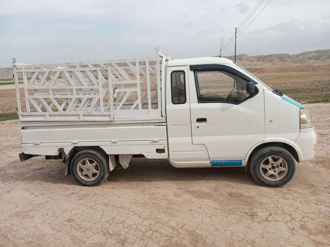 السلام عليكم اخوان 
هانفي للبيع 
موديل ٢٠٠٩
سياره خير من الله 
تخم تاير 
كهربائيات كله شغاله 
اوراق موجوده 
محجر تفصال درجه اولى 
داخله دوشمه كامله 
تانكي البنزين محور يأخذ ١٠٠ لتر 
سعره ٢٨ وبيه مجال للشراي
سياره جاهزه 
شاصي لوك شرط بلادي بيه بس جه وحده اثر خياس شي بسيط 
مكاني طوز خورماتو 
للاستفسار اتصل بل رقم 
***********
