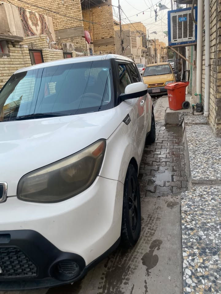 كيا صول ٢٠١٦ 
مكينه gdl
محرك ١٦٠٠ مكفول
كير ومحرك مكفول
ربيل رقمها باسمي تحويل مباشر
بيها ٣ قطع مثل ما موضح بلسونر مرفق 
سعرها ١٠٥ 
*********** مكاني بغداد
