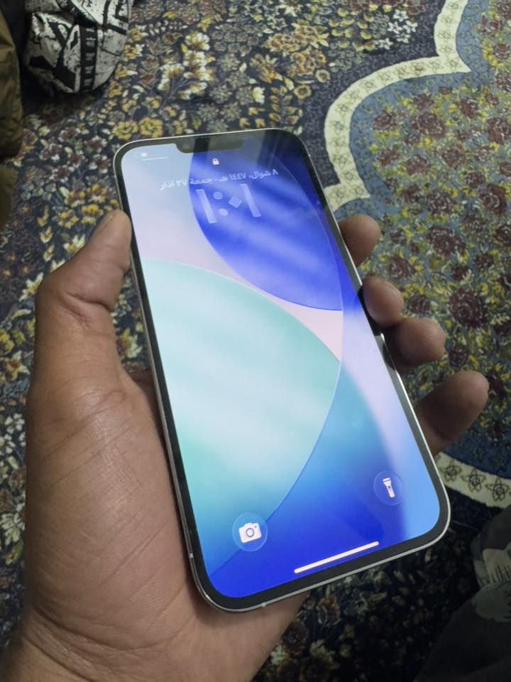 ايفون 13برو ماكس جهاز نضيف بتر بطاريه 84ذاكر 256جهاز شخط مآبي  سعر جهر 700بي مجال رقم الهاتف ***********
