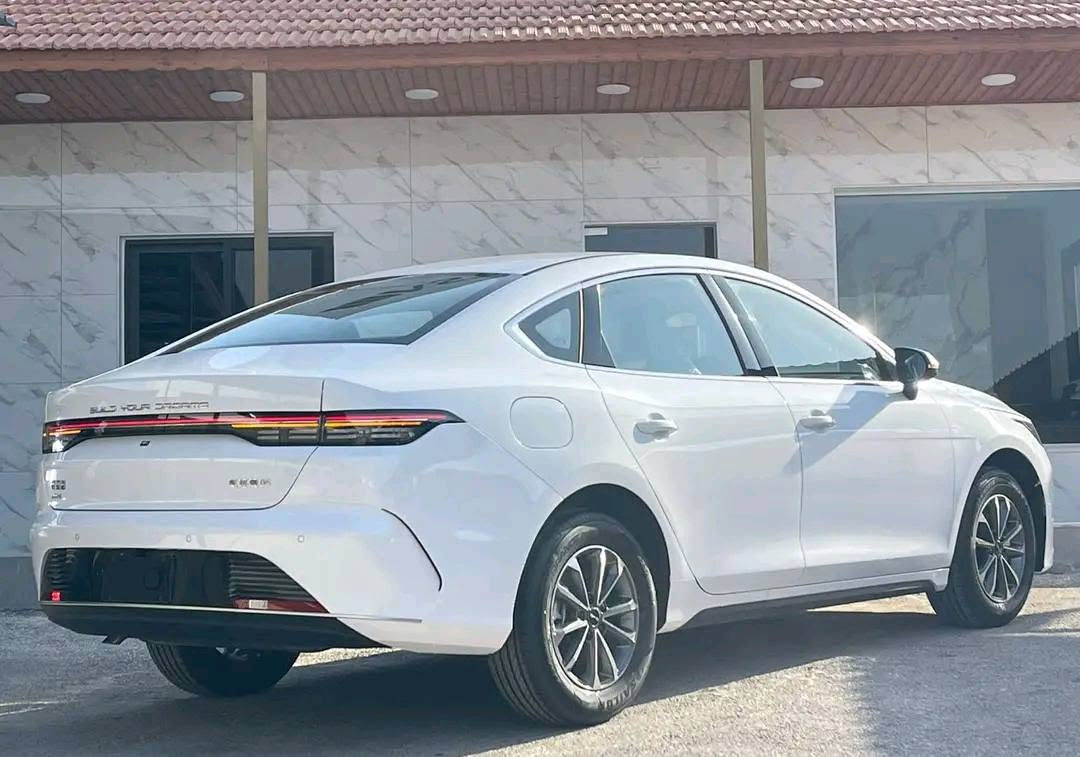 بي واي دي دستروير لبيع ماشيه اقل من ألف ونص فول ما عدا اافتحه أبيض داخل جلد رياضي رادار حساس امامي وخلفي بصمه شاشه قلاب وبعد بيه هواي شغلات السعر 20 ومئتان فقط بأسي تحويل مباشر
الاتصال على الرقم ***********
