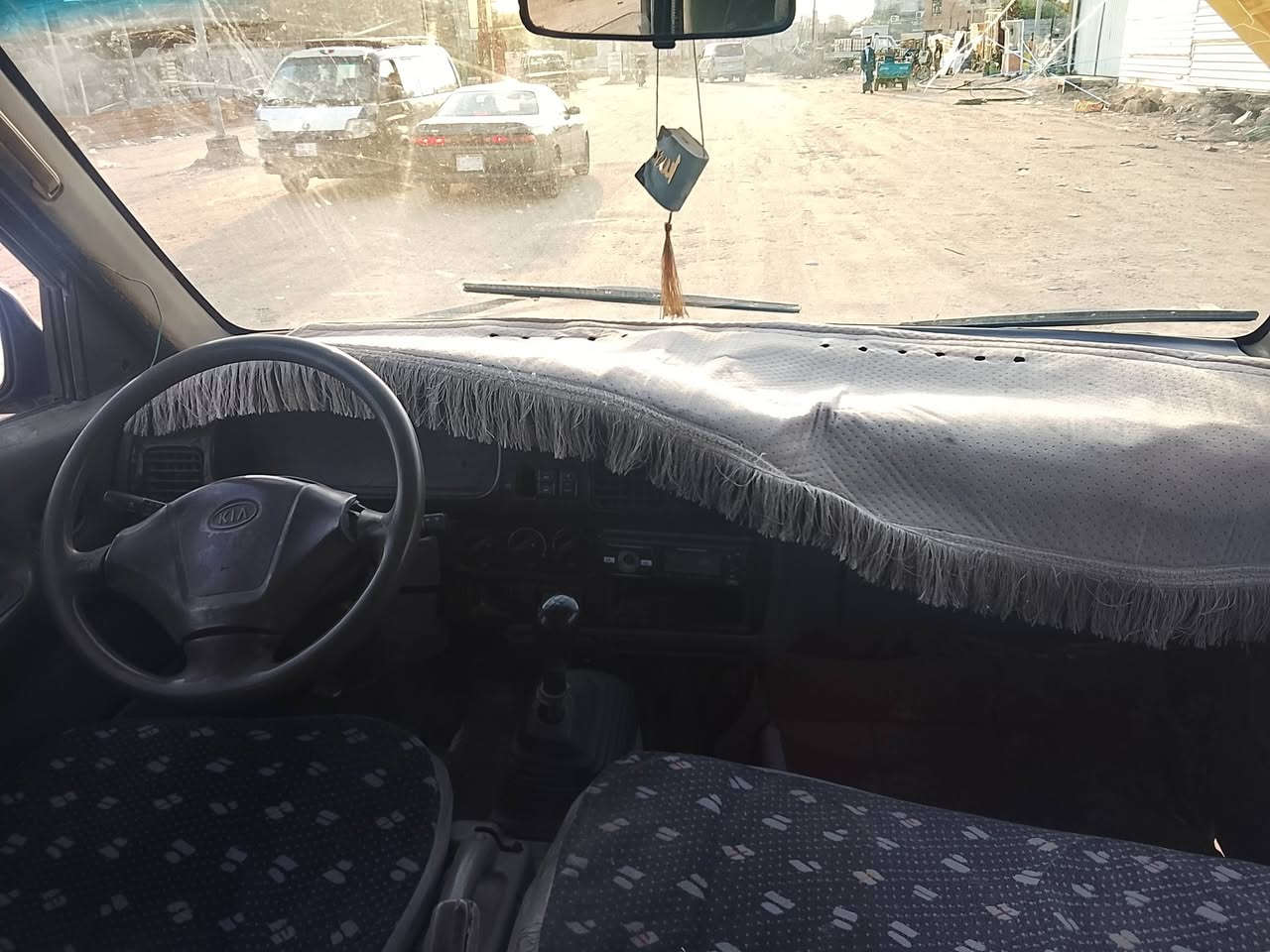 السلام عليكم بريجو البيع سنويه نموذج مكينه بيه نفخه بدون تنقيص كير واكسل مكفولات  شواصي 1 مصلح و 3 بلاد تخم تاير جديد حداديه نضيفه كهربائيات شغاله داخل نضيف البدي كدامك بدون راعي اتكفل سرقة وعشائر السعر (21) وبيه مجال مكان سياره البصرة شط العرب رقم الهاتف (***********) مامتواجد ع الفيس أتصل وتدلل
