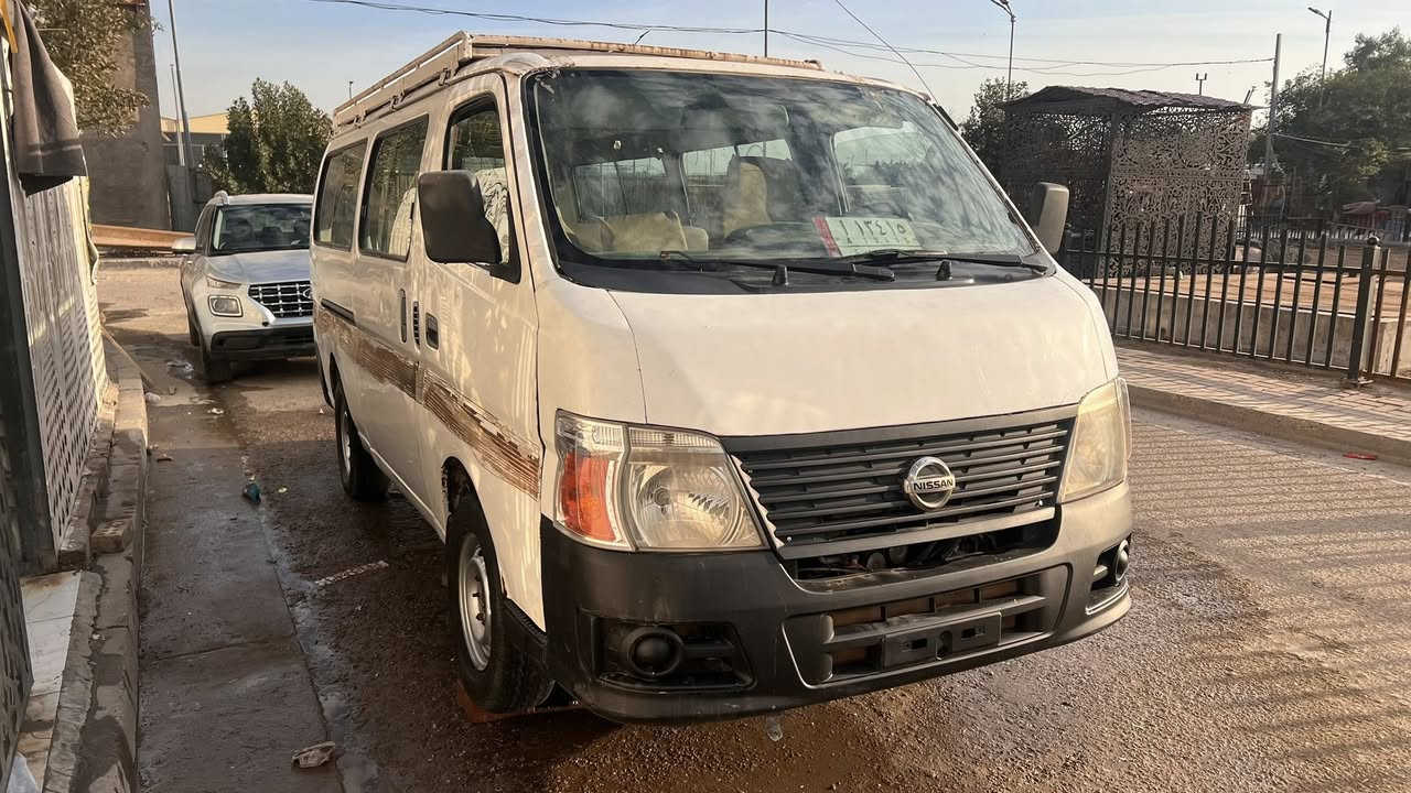 م عليكم 
عندي نيسان يورفان ناصي 2009
رقم بصره بسمي مكينه VVT2500 مجول 
سياره بيها مكانات صبغ وسياره بيها خط طلاب داخل شارع فلسطين  بغداد *********** سعر 75 ورقه وبيها مجال
