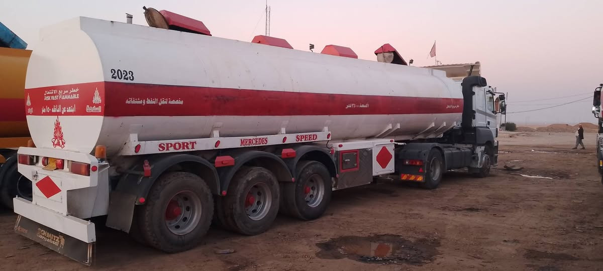 تريله للبيع طوناج جي بي اس تصريح امنه كامل ***********,,***********
