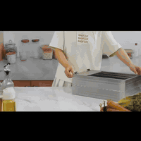 قلاية زيت كهربائية Saachi Plus سعة 6 لتر – موديل NL-DF 10

• قلاية زيت كهربائية من Saachi Plus مصممة للاستخدام المنزلي وتحضير الأطعمة المقلية بسهولة وتحكم مباشر.

• سعة كبيرة 6.0 لتر مناسبة لتحضير كميات جيدة من الطعام في المرة الواحدة.

• مقبض تحكم بدرجة الحرارة (Temperature Knob) لضبط الحرارة حسب الحاجة.

• سلة قلي كبيرة مرفقة مع مقبض مانع للحرارة (Anti-Scalding Handle).

• تصميم داخلي بحواف Golden R Corner لسهولة التنظيف.

• مقبض علوي مضاد للاصطدام (Anti-Collision Handle) لرفع الغطاء بثبات.
  
 • السعة: 6.0 لتر
 • 100–110 فولت / 1700 واط
 • 220–240 فولت / 2000 واط
 • درجة الحرارة: قابلة للتعديل حتى 190°C
 • الأبعاد: 45 × 29 × 29 سم
للتوصل عبر الواتساب ***********
