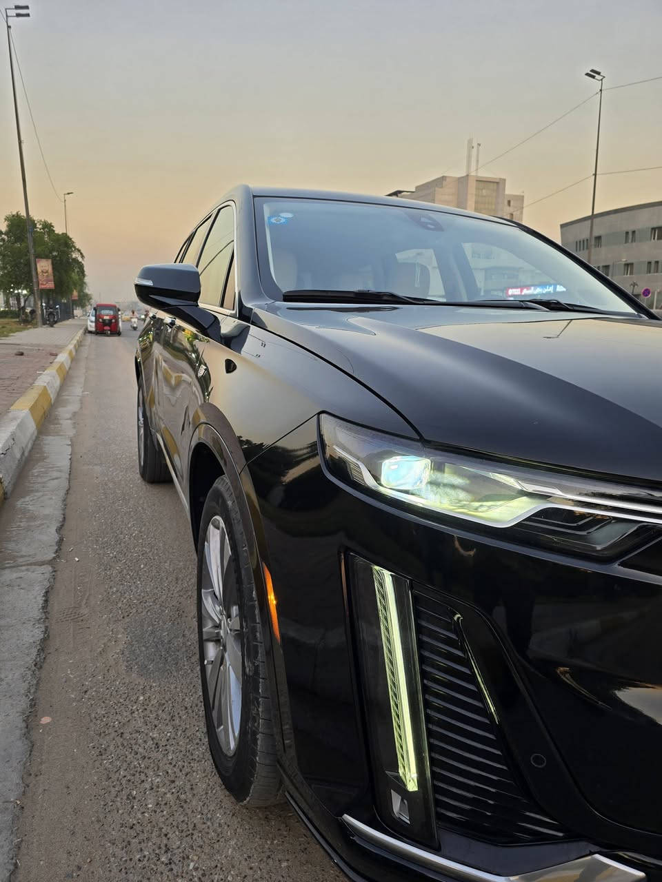 السلام عليكم
كاديلاك xt6 للبيع
موديل 2024 فول مواصفات 6 سلندر
وارد أمريكي بدون حادث 
رادارات تفاعلي امامي خلفي جانبي
شاشة لمس اوتو كار بلي ( وايرلس )
شاشة لمس + ماوس تحكم
ستيرن كهرباء + تدفئة
خروج عن المسار
ربط المركبة بنظام wifi تحكم عن بعد
حساسات امامي خلفي 
سستم صوت (bose بوس)
شاحن وايرلس
3 قطع تبريد منفاخ منفصل
مقعد السائق خزن ميموري تدفئة تبريد بالمقاعد الأمامية
تدفئة بالمقاعد الخلفية 
المقاعد الخلفية منفصلة vip
مقاعد الصف الثالث كهرباء فتح وإغلاق
لايت 3 عدسات ترحيب
ترحيب شعار كاديلاك في الشاشات
يدات أبواب نيكل + انارة 
بصمات أبواب 4
صندوق كهرباء ( فتح وإغلاق بالحركة )
السيارة مكفولة كفالة عامة 
ماشية 15000
السعر 330 وبيها مجال 
العنوان بغداد البلديات.
***********
