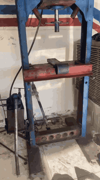 سلام عليكم
شباب بريس البيع سعر 650 وبي مجال رقم لهاتف ***********
