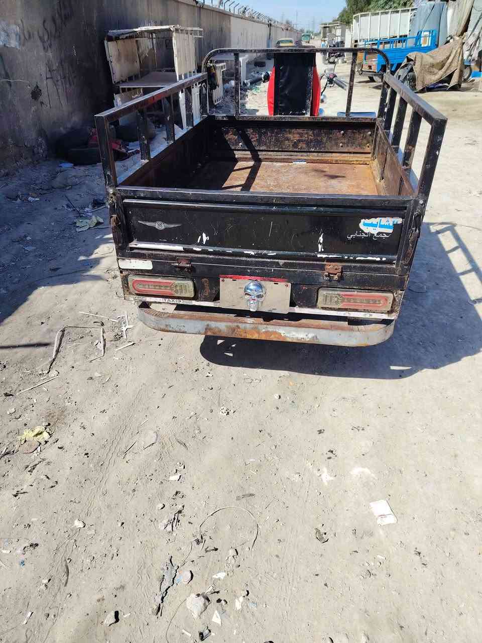 السلام عليكم ستوته للبيع موديل 20 وكيل الجنابي اوراق محرك ما مفتوح تايرات شوبلس مكان النجف حي الرحمه سعرها 1,600 بها مجال ***********
