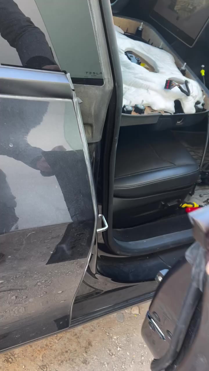 السلام عليكم
شوفو الفيديوات للبيع قفل شفط بيبان اربعه لتسلا مدل 3 و واي لكل المديلات شي مرتب وحلو  بعدهن جدد سعرهن ب 180 واصلك للبيت وسهل التركيب


**إذا كنت صاحب هذا الإعلان وتريد حذفه لأي سبب، رجاءا أرسل رسالة إلى الدعم الفني**