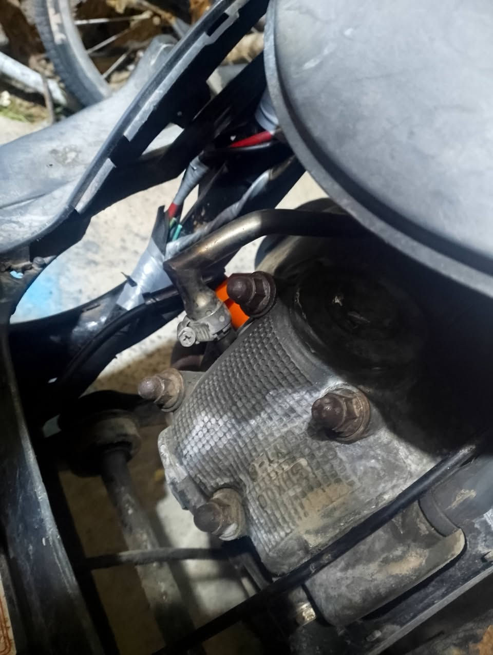 السلام عليكم شباب درجة ماكس حلو ونضيف بوش 49بالدي شلع شق القع زوج طائرات جدد صدر قدام جديد المكان البصرة كرمة علي السعر 375 *****************متوجد وساب
