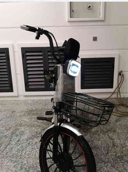 السلام عليكم
بايسكل شحن 6 بطاريات
البايسكل ما ناقصة شي بس شاحنة السعر 250 وبي مجال الرقم
***********
مكاني كربلاء
