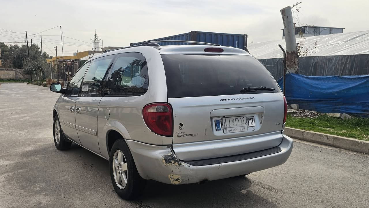 السلام عليكم 
دوج كرفان للبيع السعر  83. ورقة
موديل 2007 
دوج محرك وكير شرط 
محرك حجم 3800 
أبواب كهرب جامات كهرب
كشنات سياحي 
صبغ جاملغ أمامي يمين 
وجاملغ خلفي يمين بدون داخل
شرط التحويل وكوبون بانزين بيها 
سيارة جاهزة للاستفسار  *********** 
موصل حي البكر مكلف بلنشر
