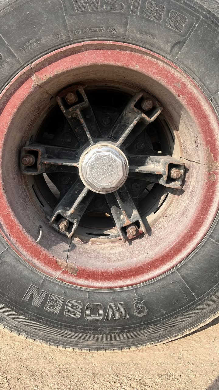 السلام عليكم 
من رخصت الادمن 
فراشات عدد6 للبيع وبطيخه عدد 6 حجم 16 العنوان الأنبار القائم ***********
