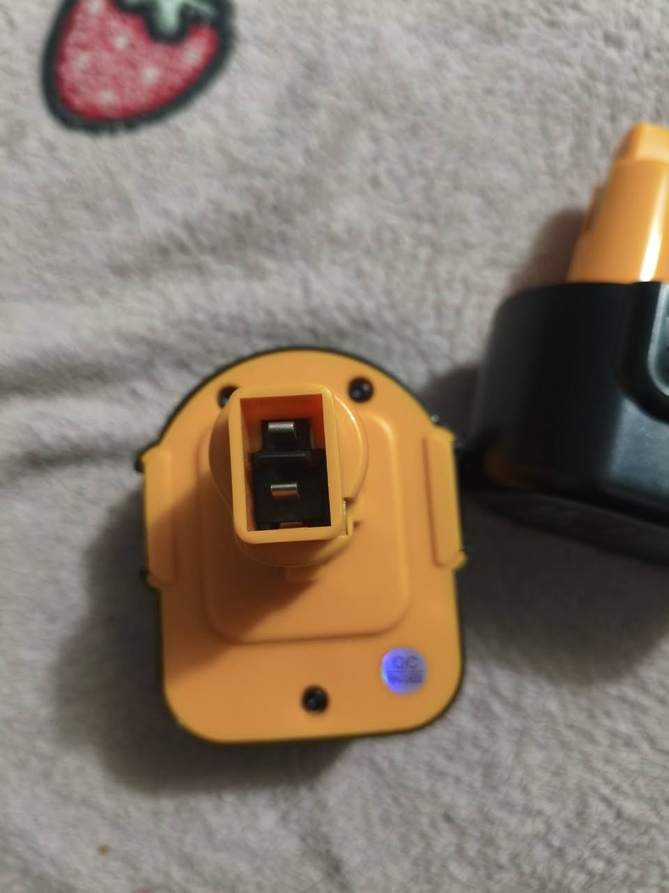 بطاريه أو هيجي شي طلعت بdhl الي تفيده ينطي سعر 🙂


**إذا كنت صاحب هذا الإعلان وتريد حذفه لأي سبب، رجاءا أرسل رسالة إلى الدعم الفني**