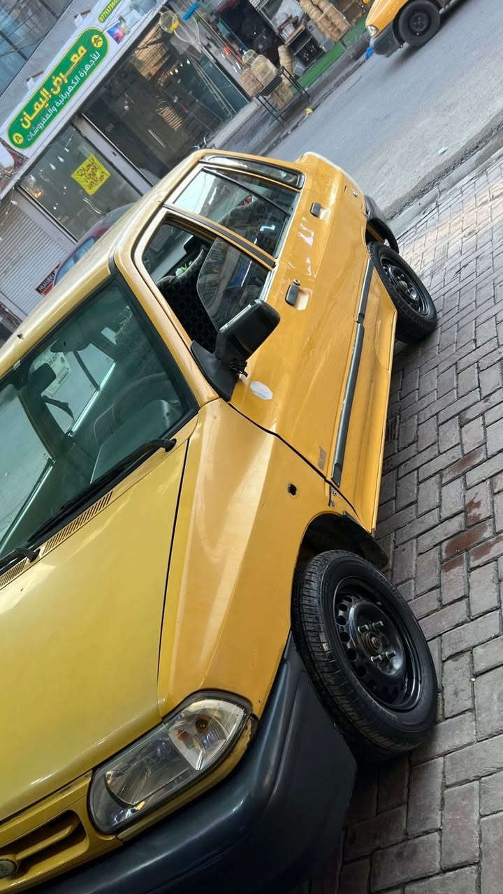 السلام عليكم للبيع سايبه موديل ١٠ سياره مكينه جديده تخم تاير جديد باتري جديد كلج جديد كهربائيات كلهه شغاله تبريد شغال بيهه طخه بلجاملع الخلفي ومبدل قبغ جنطه السياره بيهه ترتيبات بسيطه شواصي خير من الله السياره بااسمي مكاني بغداد الاعظميه عارضهه ب ٢٤ وبيهه مجال بسيط ***********
