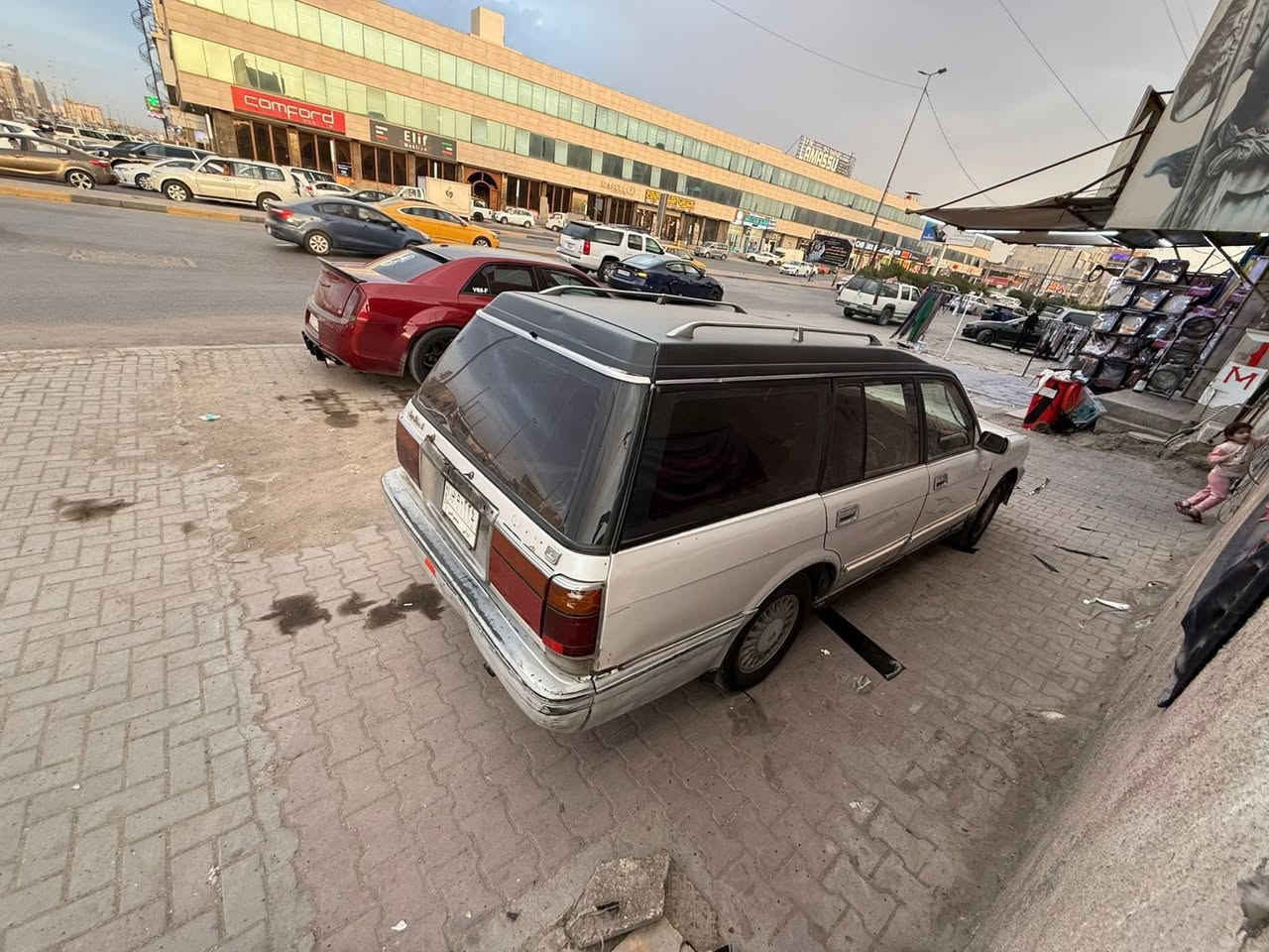 سلام وعليكم  اخوان انه مكلف بلنشر ارنب استيشن رقم ديالى  وكاله جاهز مكينه بيها تبخير سياره كبالكم شوف العين السعر 23 ورقه رقم هاتف ***********
