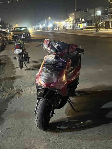 السلام عليكم
سكنس نثية ادراجة خير من الله معدلهة كلش حلو ادراجة كلشي شغال بيهة زوج تايرات جدد 
ادراجة مناقصهة اي شي فقط كفراتهة تعبانة 
اصليات يحتاج لحسم لليط مالتهم او تبدل كفراتهة محركهة مجفتة بيدي اطيك بي ضمان سنة اي نقص ما بيهة كلشي شغال عارضهة 550 وبيهة مجال نتراهم 
مكاني بغداد البياع 
***********
