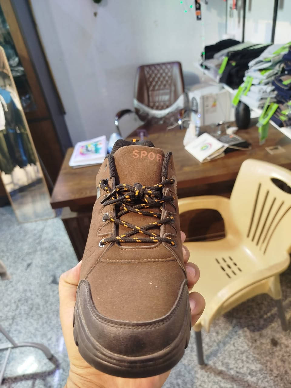 تخفيضات هائلة
ابو 16 صار ب10 الف يلبس رجالي شبابي ولادي
قياسات من 38---------٤٦
زورو عنواننا حلة شارع الكورنيش مقابل سنتر ليمونة بالقرب من قاعات الاعراس لارسا والسلطانة
الاستفسار ***********
عروض وتخفيضات هائلة
