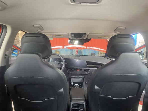 السلام عليكم كيا نيروو جديده موديل 2023 رقم بغداد دولي  ماشيه 27 الف ميل 3انضمه السياره كلين بدون ايرباك حادثه دعاميه فقط مكاني الغزاليه السعر160 رقم تلفوني *********** ابو حسن
