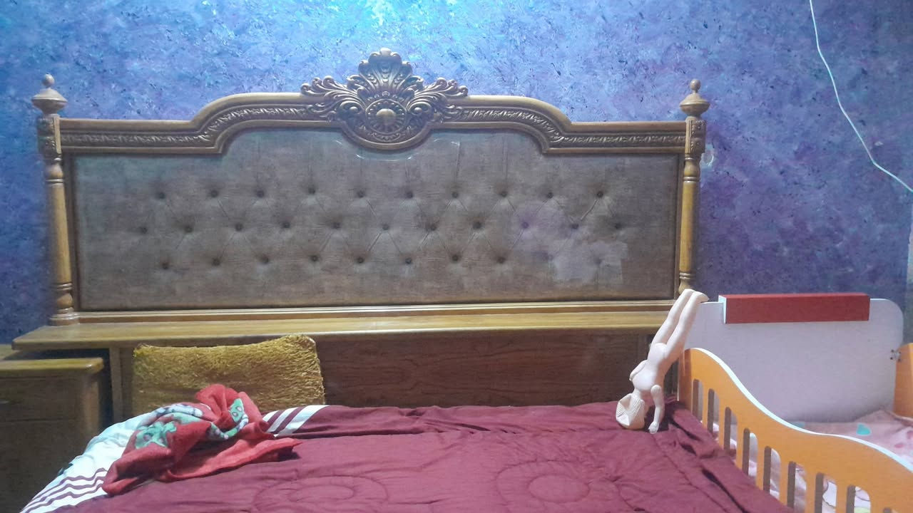غرفه نوم ست ابواب ملحق جديده مستعمله صارله اقل الشهر السعر ١٦٠٠ الموقع الدوره المهديه الاولى للتواصل عل ***********

