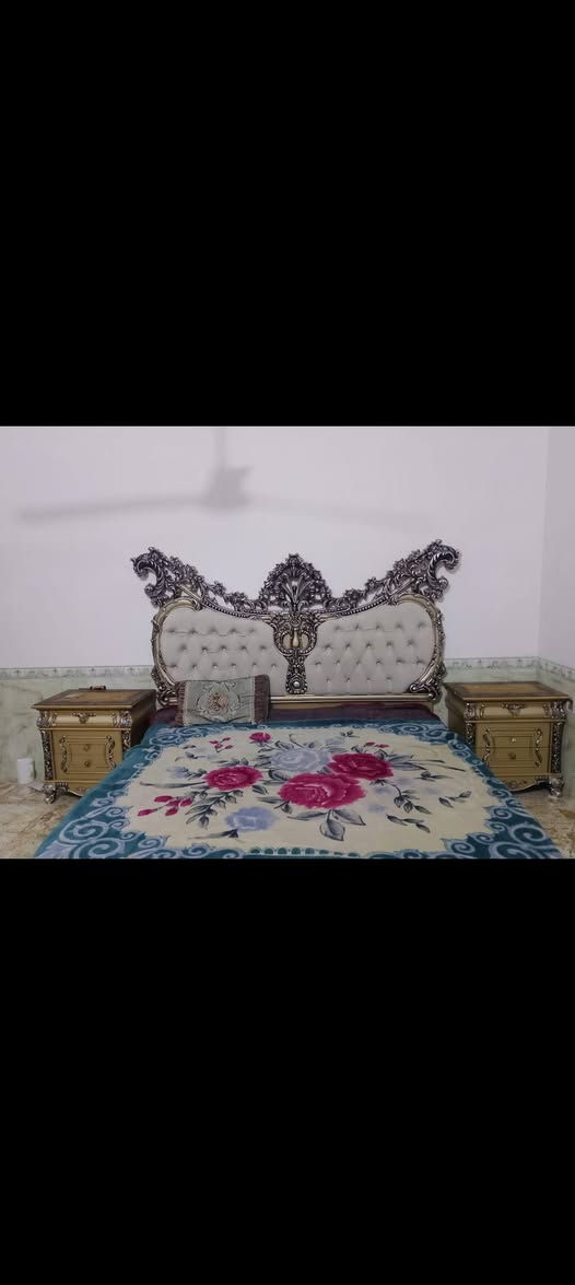غرفه للبيع خشاب نضيف للتواصل ***********
