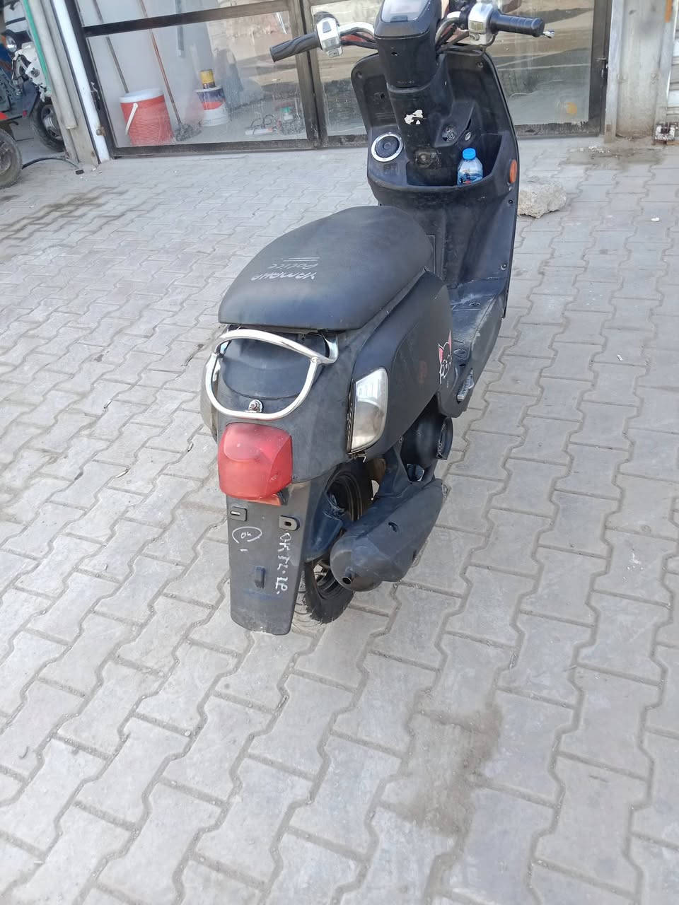 بوليس مصطره للبيع شغاله كامله مبدل بيها زنجيل فقطالسعر 700 مجال بسيط للاتصال *********** بغداد الدوره
