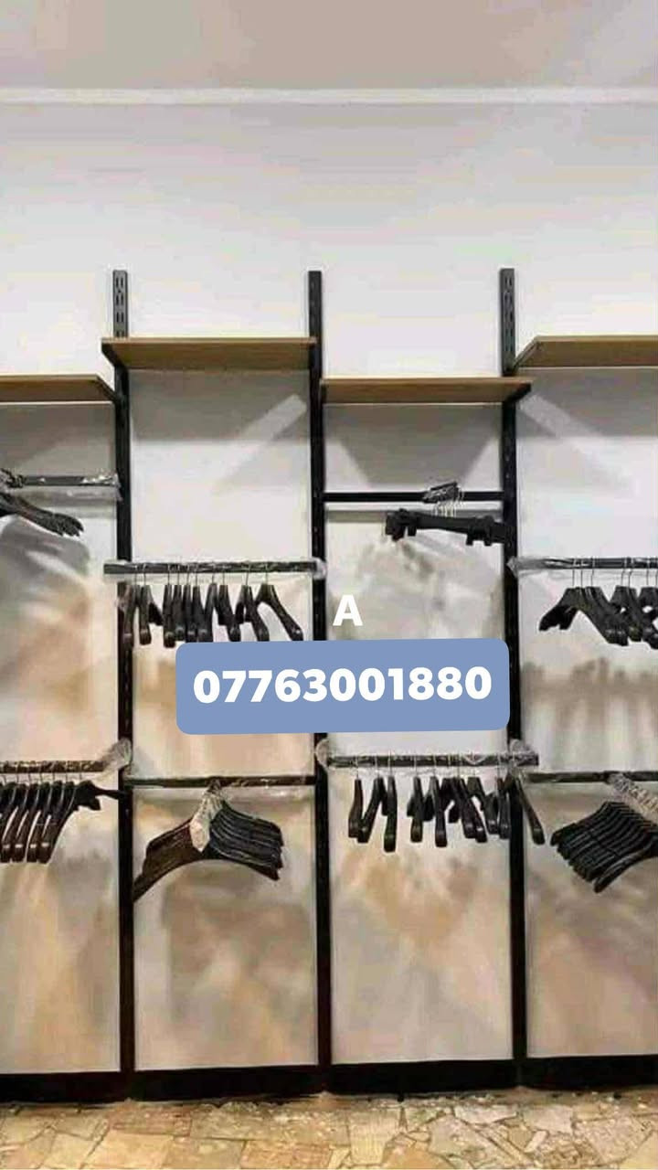 سلام عليكم
توفر ديكور محلات ( مستعمل )  
كل الي بصوره للبيع 
بسعر 350 وبي مجال 
للاستفسار .... 
***********
