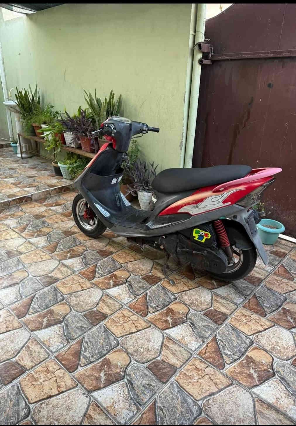 سلام عليكم.... مكلف بلنشر
دراجة ماكس عدله 🛵 للبيع
دراجة شلعه معدل كهربائيات كلهه شغاله 
دراجة جديده بلاديه 
أي نقص مابيهة
جيب فيتر وتعال افحص
العنوان كركوك منطقه روناكي   الاستفسار الاتصال على الرقم 📞*********** 
ملاحضهه الصالنصه رجعت بلادي املحهه  
السعر٨٥٠بيها مجال
