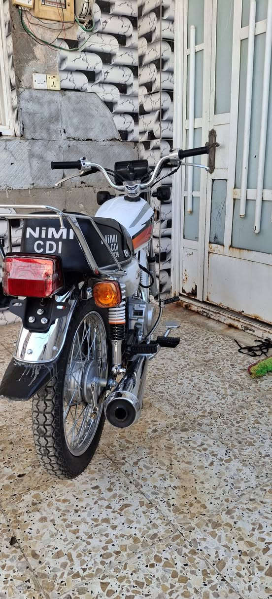 دراجه للبيع موديل 2027 هذا رقمي *********** المو شراي لايتعبني
