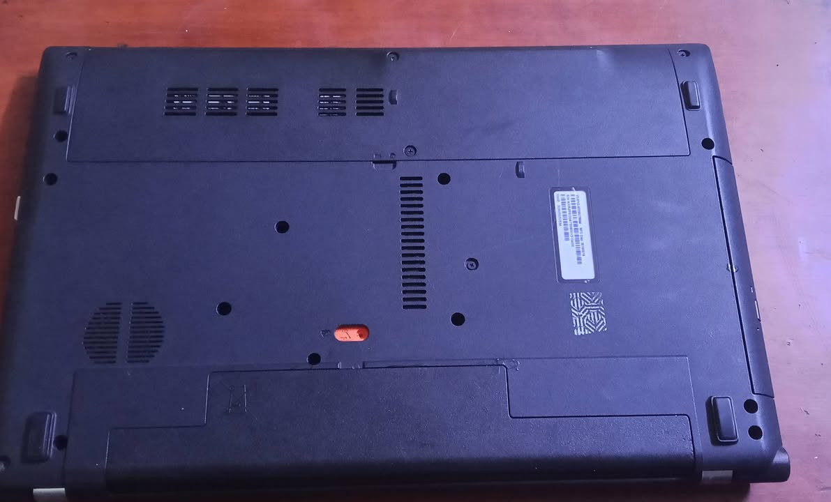 السلام علليكم لابتوب ايسر للبيع
هارد 700 
معالج core i5
رام16 + كرت شاشه داخل وخارجي
شاشه حجم 16
بطاريه جديدة
ماحقات جنطه وشاحنه السعر 200
 مكاني بغداد مدينه الصدر
***********
