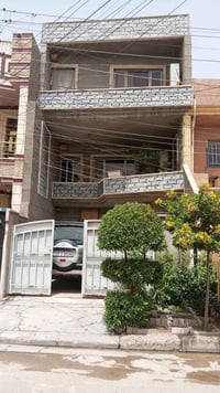 دار 105 متر مربع ثلاث طوابق البلديات/العلماء سادس فرع بعد حوانيت الجيش...