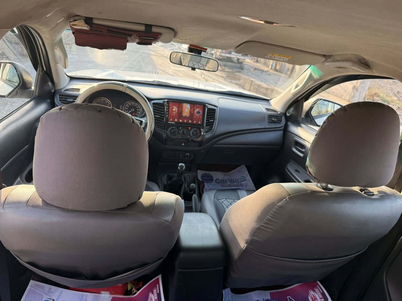 للبيع بيك أب ميتسوبيشي موديل 2022
✔️ بنزين
✔️ فور ويل (دبل قمارة) 
✔️مكفولة بيه مكانين بارد 
✔️ رقم بغداد بسمي 
السيارة نظيفة جداً استخدام شخصي 
📍 الموقع: بغداد – المعامل
💰 السعر: 197 بيه مجال
📞 التواصل خاص أو اتصال
***********
