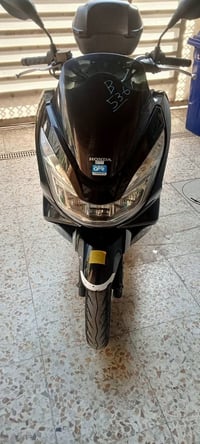 هوندا PCX • الجيل الثاني • كاملة