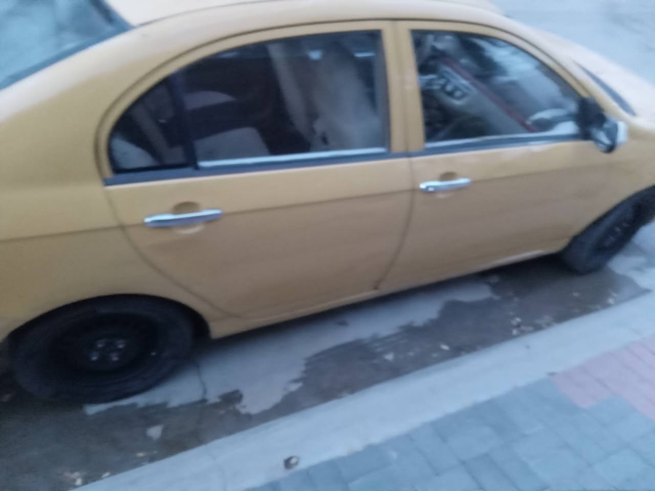 سلام عليكم  سياره  ليفان  محور كورله  كير اتوماتيك مكينه  التبريد  ما يشتغل  ما ادري  وحده وكف سعره 45 بيه مجال  مكاني كربلاء حي السلام  ***********
