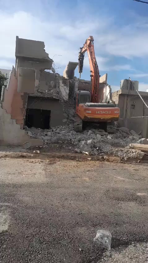 بيناء بيوت تفليش بيوت ترميم بيوت كل اشغال بيوت نشتغله شغل مضبوط عل اتفاق مكاني كركوك للاستفسار ***********
