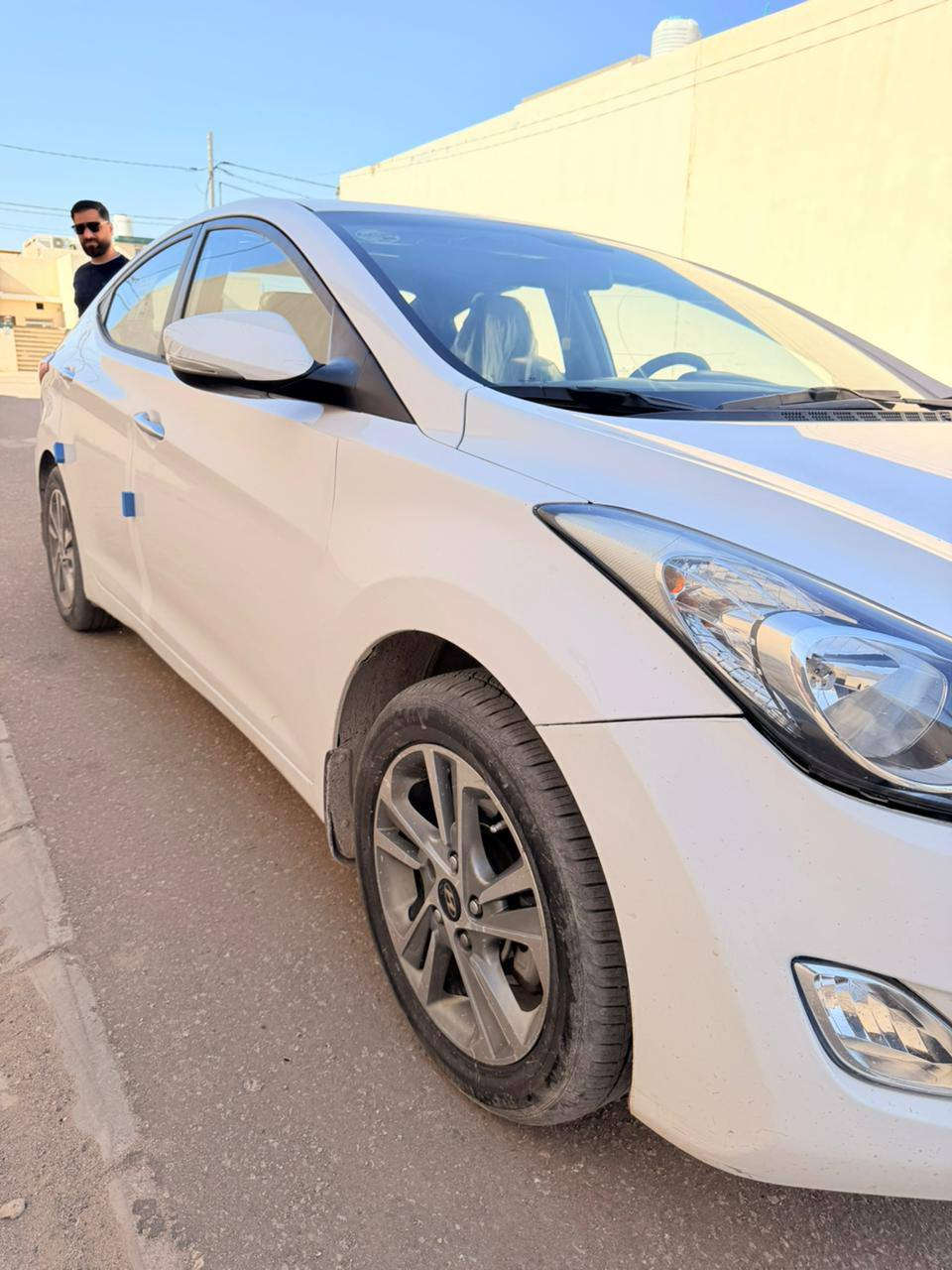 السلام عليكم
للبيع النترا 14 
خليجي 
فول فتحة كشن كهرباء 
بيها جاملغ وبنيد بدون دواخل لغد شاصي كفالة 
السيارة مناقصة برغي 
مكان السيارة نجف مجمع ابو تراب 
اتصال او واتس اب ***********
