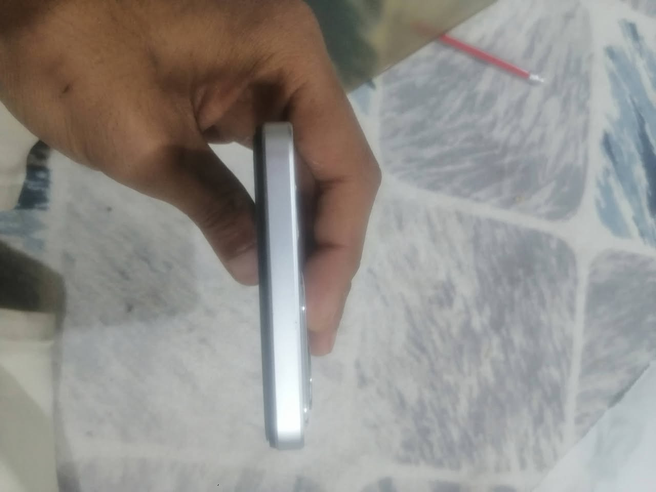 السلام عليكم جهاز ريلمي سي 71 جهاز نضيف بعده بجيس زلغ مابي كامل ملحقات كامله ذاكره 256 رام ٢٤ استخدام جدااا قليل بوبجي ٦٠ فريم  السعر ١٨٠ وبي مجال تواصل ***********
