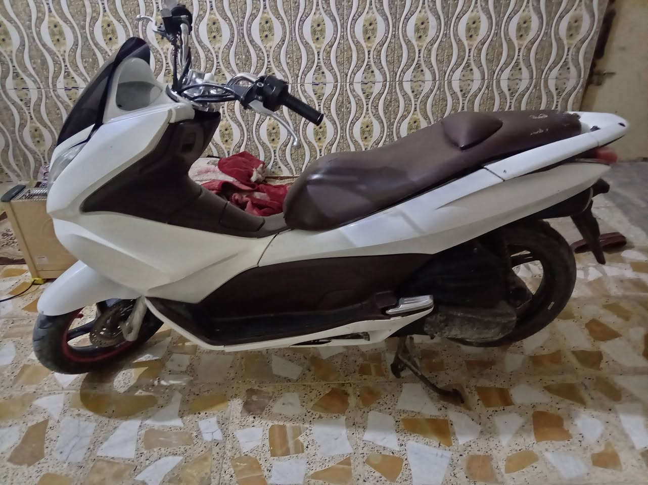 السلام عليكم جيل اول ياباني Gfمكينه 125 مكينه خرسه مكفوله لانضوح  كهربايات كلها شغاله  حساس ستان  السعر(مليون  و١٠٠ وبيها مجال) الرقم ***********
