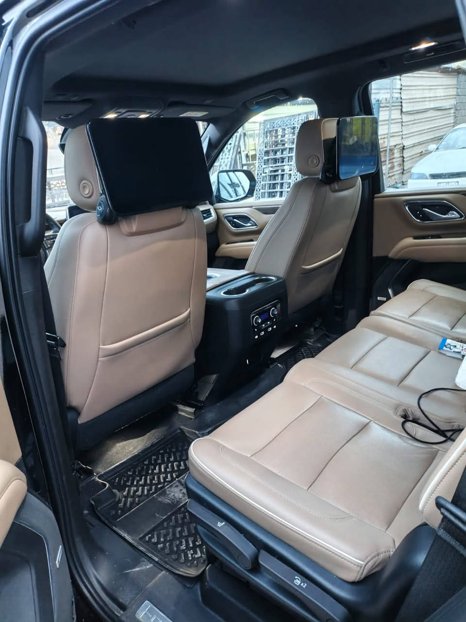 ‏سلام عليكم تاهو برايمر موديل 21 وارد خليجي السيارة كفالة العامة باسم تحويل وكالة رقم بغداد ‏***********السيارة جاهزة العنوان بصره السعر أربع شد ات وخمسة وثمانين ￼
