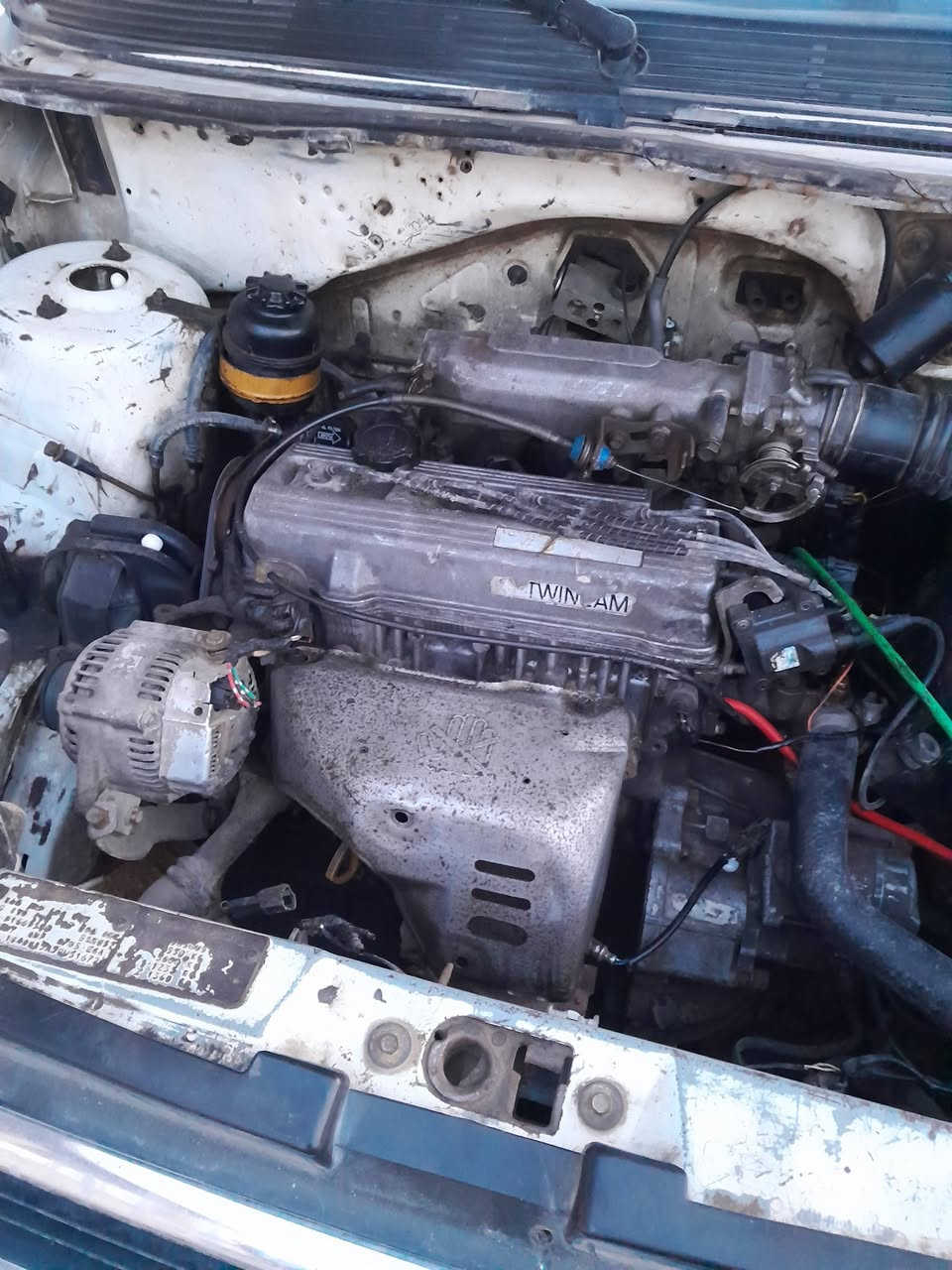 السلام عليكم كلايزر رقم واسط موديل 94 محور كامري السعر 35 مكان السياره بصره كهربائيات كلها شغاله مكينه مكفوله  ***********
