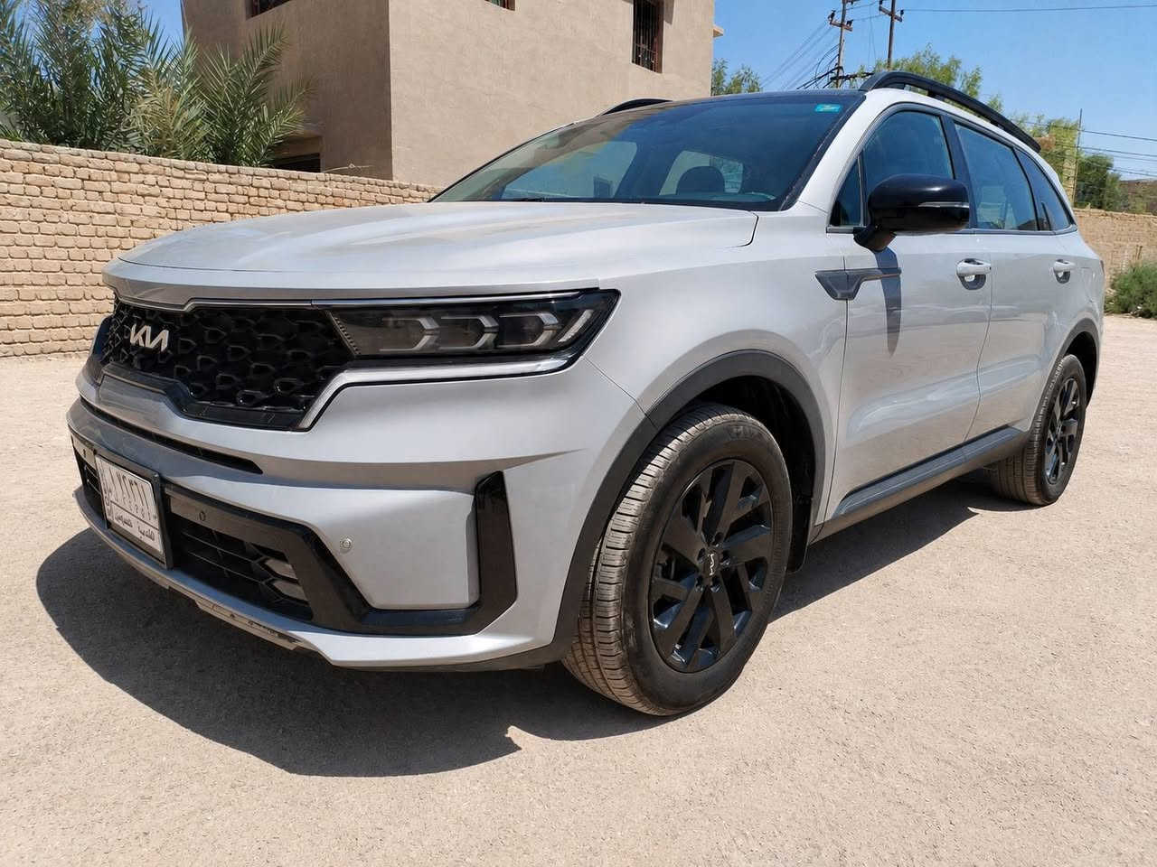 🚘✨ للبيع كيا سورينتو 2022 فئة  – AWD ✨🚘

السيارة وارد أمريكي، نظيفة ومرتبة وجاهزة للاستخدام، ما تحتاج أي صرف، وتايراتها جديدة  وضمان حداديه وصدر✅

🔹 المعلومات الأساسية:

▪️ الموديل: كيا سورينتو 2022
▪️ المحرك: 2.5 بنزين – 4 سلندر
▪️ الدفع: رباعي AWD
▪️ الممشى: 99 ألف كم
▪️ اللون: سمنت
▪️ المقاعد: جلد – 7 راكب
▪️ حادثها بچم
▪️ الرقم: قادسية خصوصي

⭐ المواصفات:

✅ سقف بانوراما
✅ 3 صفوف مقاعد
✅ مقاعد كهربائية ومدفأة
✅ شاشة وبصمة ومفتاح ذكي
✅ تشغيل عن بُعد
✅ كاميرا خلفية وحساسات
✅ رادار ومراقبة النقطة العمياء
✅ مثبت سرعة
✅ تحذير مغادرة المسار
✅ نظام صوت Bose
✅ تكييف أوتوماتيك
✅ مصابيح LED وكشافات ضباب
✅ مانع انزلاق وثبات إلكتروني
✅ فرامل توقف إلكترونية
✅ حساسات ضغط الإطارات
✅ أوضاع قيادة متعددة
✅ تحكم بالنزول من المنحدرات
✅ تحكم صوتي ونظام حماية من السرقة وحماية الاطفال

📍 الموقع: الديوانية
💰 السعر: [255] وقابل للتفاوض بالمعقول
📞 للاتصال: ***********

🙏 الرجاء اتصال الجاد فقط، والتفاوض يكون بعد المعاينة والفحص.
