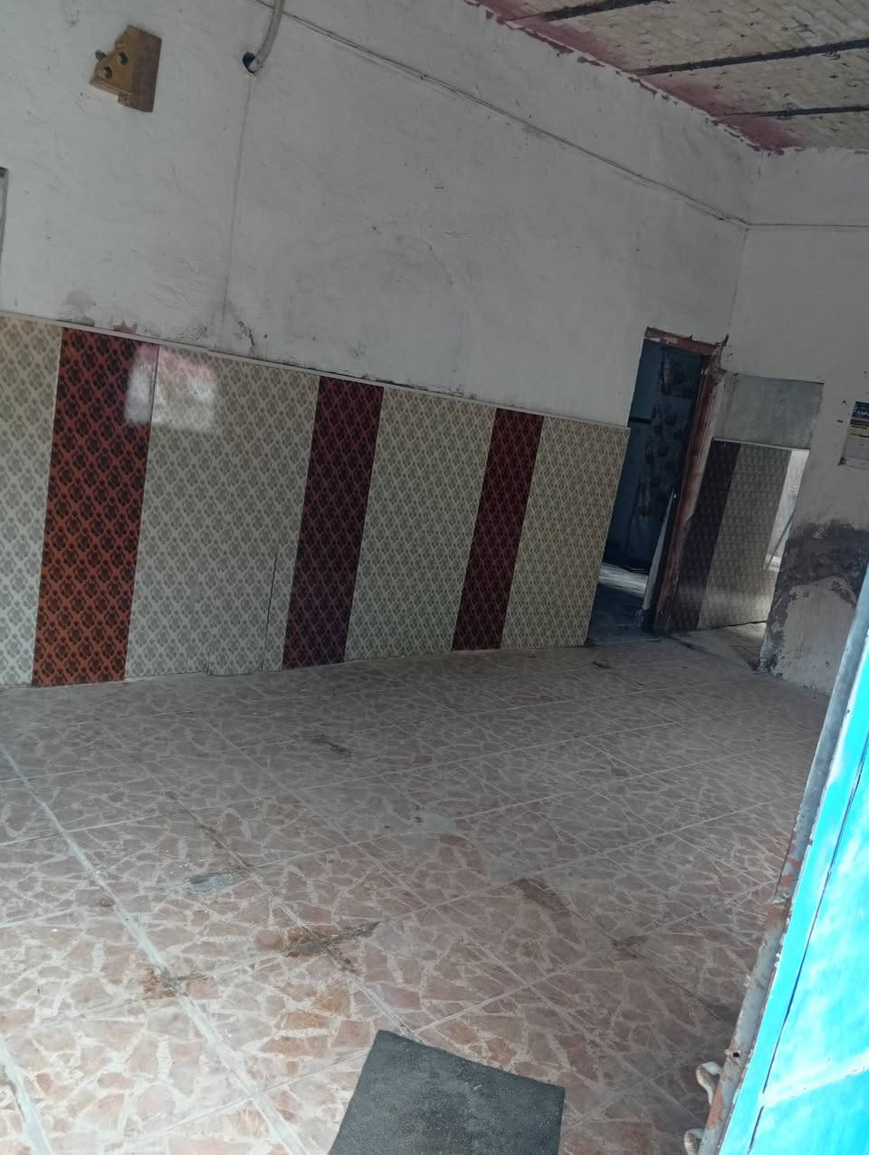 قطعة ارض للبيع في منطقة النجيبية(الفنجانية)
سلام عليكم  بيت تجاوز في  البصره في منطقة الوايلس قرب تقاطع التجاري بيت مساحته ٢٠٠ اليت ماعليه ازاله البيت قريب على الشارع //البيت ١٣ وبيه مجال قليل هذ رقمي وبيه واتساب  ***********
