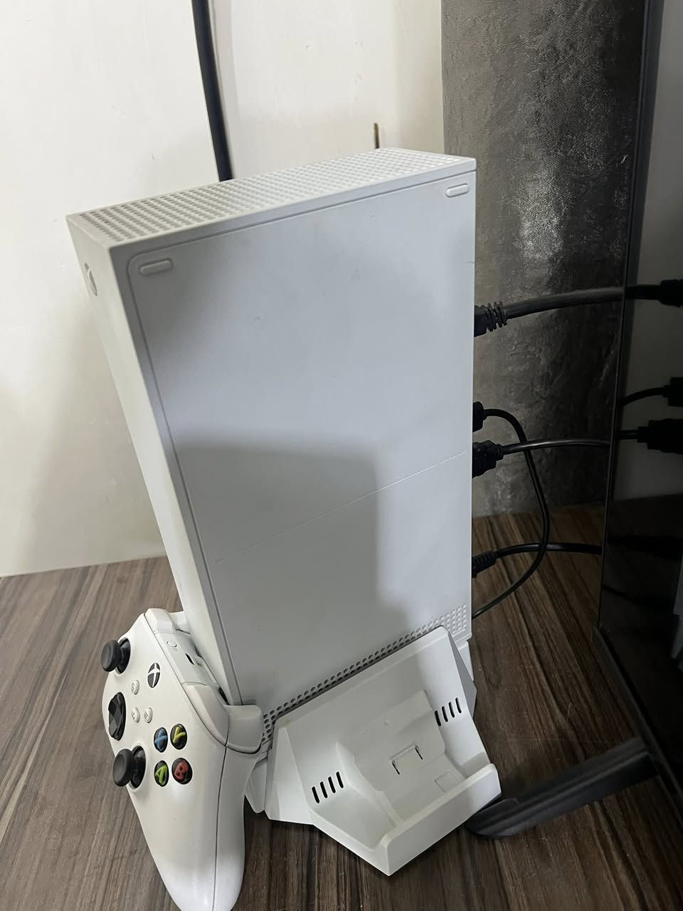 السلام عليكم شلونكم شباب اكس بوكس سيريس اس ذاكرة 512 جهاز مفتوح مبدل عجينه مال برد معالج فقط ويا يدة وحدة ومبرد والسعر 325
***********
