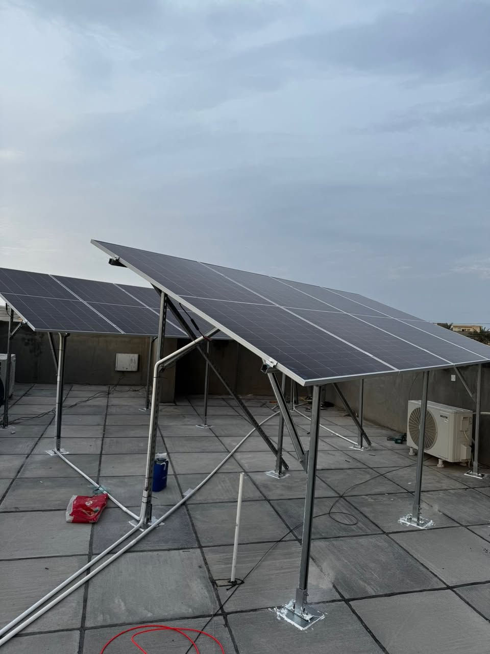 ⚡ منظومة 6.2 كيلوواط
من شركة شيشن تكنولوجي ☀️

🔹 عدد الألواح: 9 ألواح شمسية
🔹 هيكل C-Channel سماكة 2 ملم
متانة عالية وثبات لسنين طويلة 🛠

منظومة مصممة بعناية حتى تعطيك
أفضل إنتاج واعتمادية بكل الظروف ✔️

🔹 وكيل شيشن تكنولوجي
🔹 وكيل هواوي
🔹 وكيل لونجي
🔹 وكيل بطاريات Soluna

📍 كوت – الخاچية – شارع 40، مقابل سوق الخاچية
📞 *********** | ***********

مكتب الطاقة المستدامة
