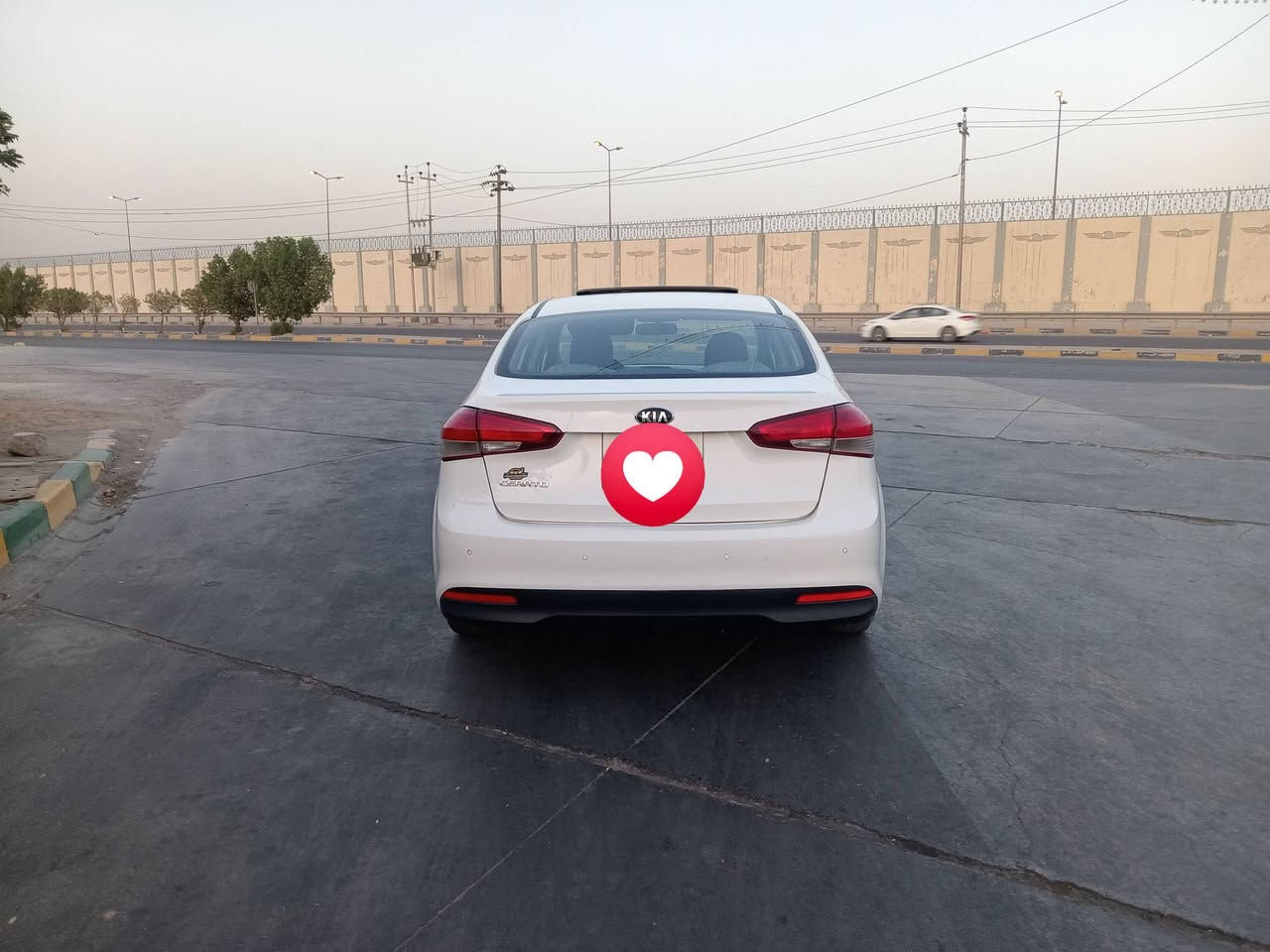 السلام عليكم سيراتو 2017 مكينه 2000مكفوله كفاله ما عدى بارد بسيط  مكانها نجف ***********
