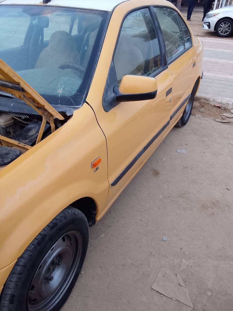 سمند للبيع موديل 11 جاهزه ومكفوله من ضربه والعيب شرعي كير ومكينه بلاد نضاف سعر 33 مكان شطره للاستفسار ***********
