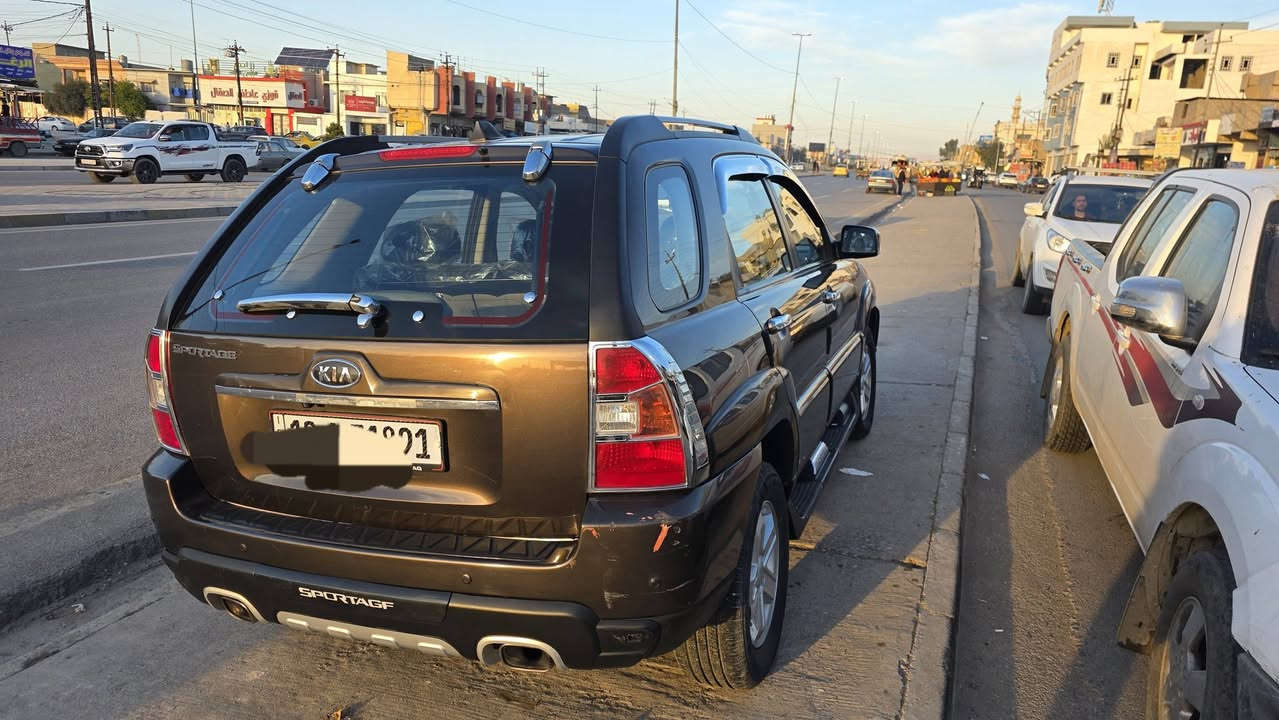 سيارة للبيع كيا سبورتج ٢٠٠٩ كوري المنشاء سيارة اب اسمي شرط التحويل سنوية لي ٢٠٣٠ السيارة محرك كير شرط تبريد ثلج كير توماتيك كاميرة  حساسات خلفية سيارة بدون حادث والحمدلله بس صبغ ربع البونيد جمالية شويا كان بينو تقحيل السعر ١٣٥ ورقة وبيها مجال شوية للطيبين السيارة على أيدي وبل حقيقة احلى من الصورة موقعي موصل حي الزهراء للاستفسار الاتصال على الرقم ***********
رجاء الي ماشرايييي لايتصل
