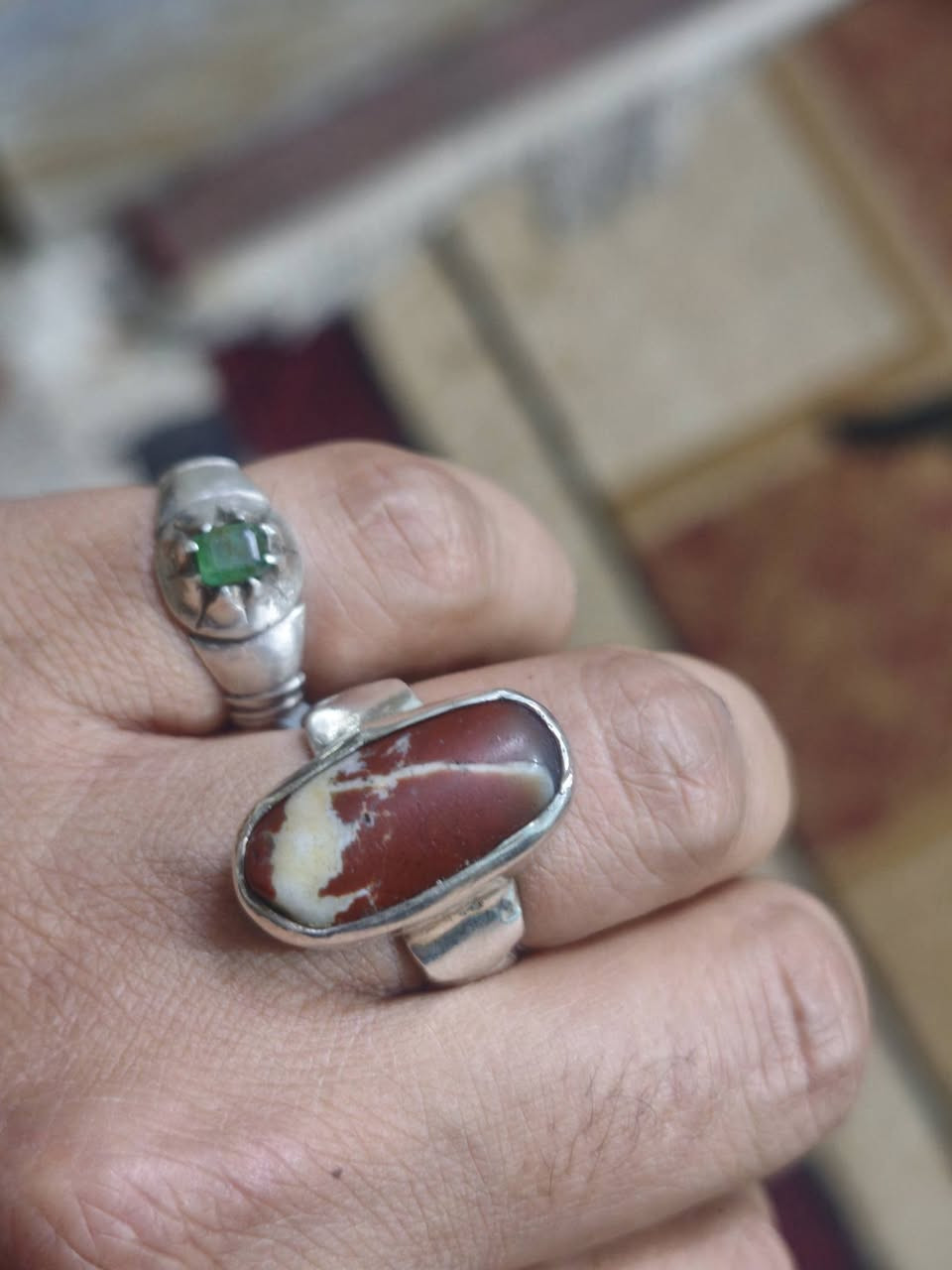 اللهم صل على محمد وال محمد
خاتم من القنداش القديم للبيع فقط صياغه ثكيله


**إذا كنت صاحب هذا الإعلان وتريد حذفه لأي سبب، رجاءا أرسل رسالة إلى الدعم الفني**