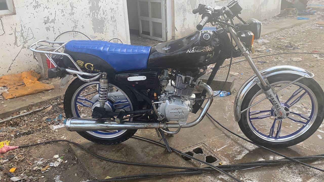 سلام عليكم دراجه إيراني 5كير مكينه شرط سعر 500بي مجال تواصل واتس ***********
