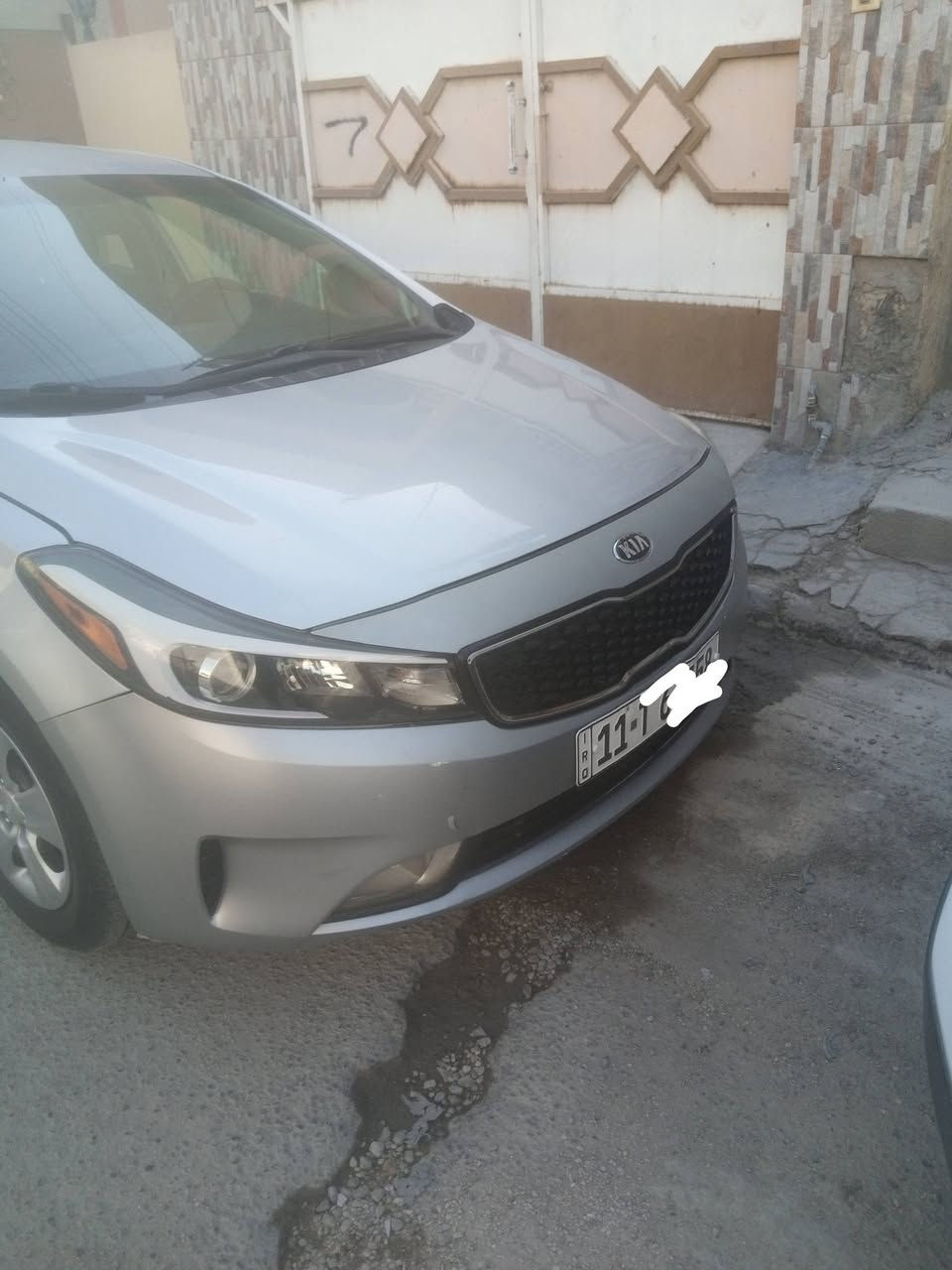 كيا فورتي هاش باك موديل 18حادثه الدعامية الامامية فقط بدون صبغ ماشية 88000 مواصفات عادية بروجكتر اشاير بالمري كامرة خلفية محرك كير تبريد صدر كله جاهز تخم تاير جديد رقم بغداد مكانه بغداد صور الحادث والسونار بالصور رايده 125ورقة للاتصال ***********
